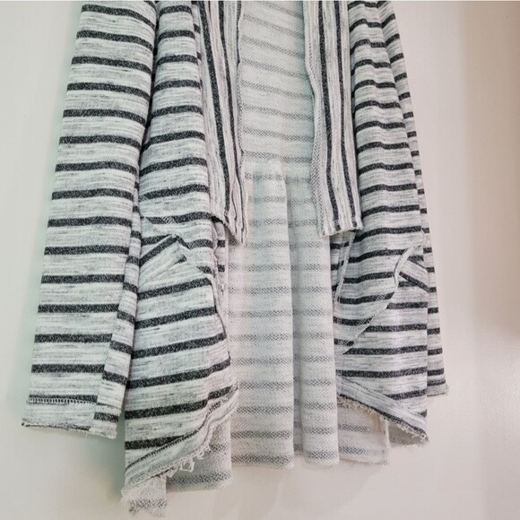 The Impeccable Pig grey striped waterfall open front cardigan Size S - Picture 5 of 9